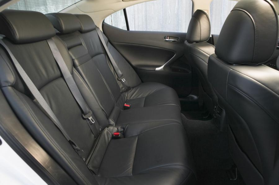  Lexus IS250 2005 года  (фото 97 из 141)